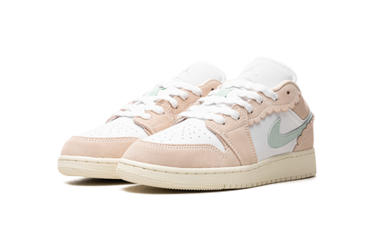 Air Jordan 1 Low SE GS "Guava Ice" DZ5356 800