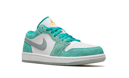 Air Jordan 1 Low SE "New Emerald" DN3705 301
