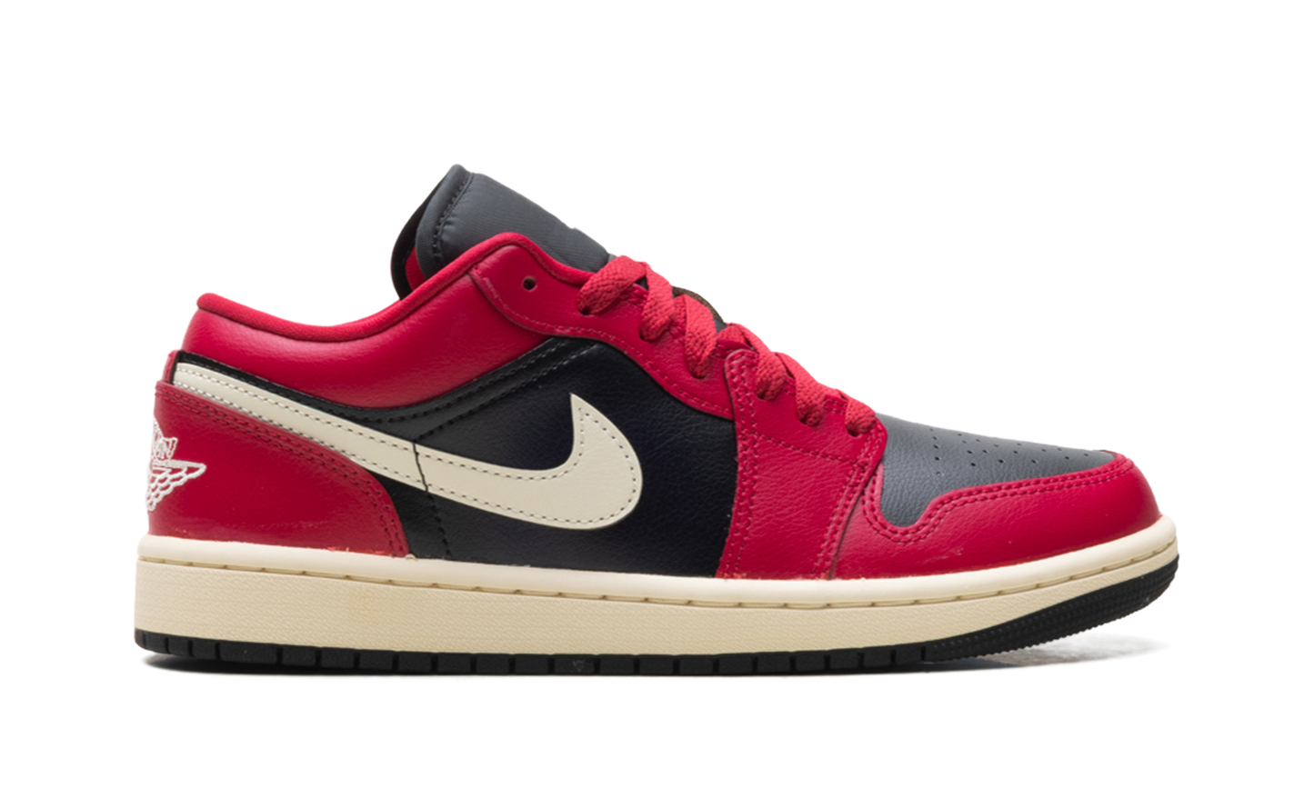 Air Jordan 1 Low Wmns "Mystic Hibiscus" DC0774 605