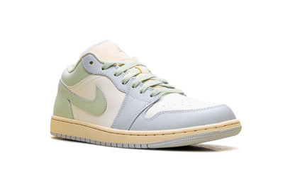 Air Jordan 1 Low WMNS "Sail Jade Aura" DC0774 108