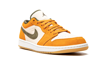 Air Jordan 1 Low SE "Light Curry" DH6931 102