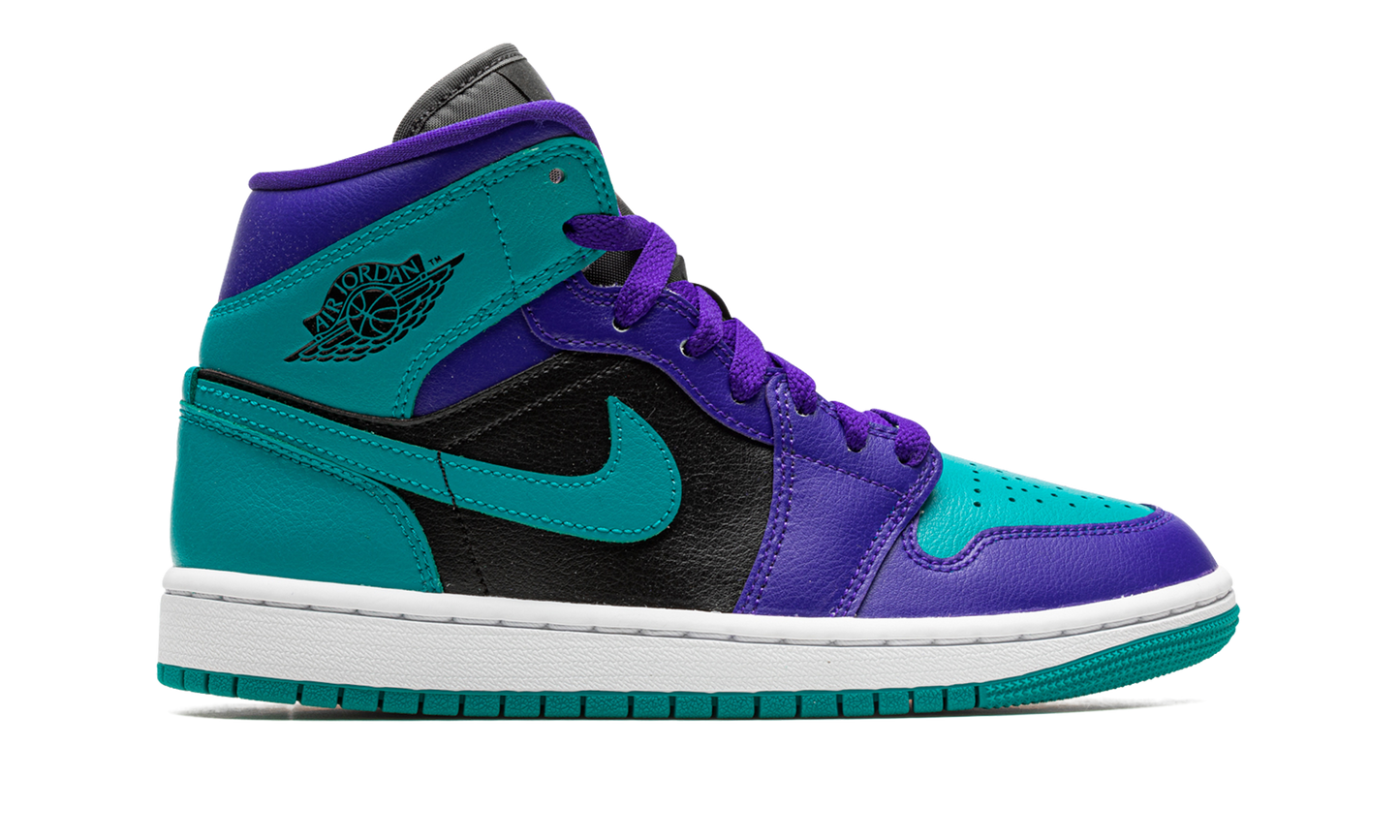 AIR JORDAN 1 MID WMNS "Black Grape" BQ6472 502