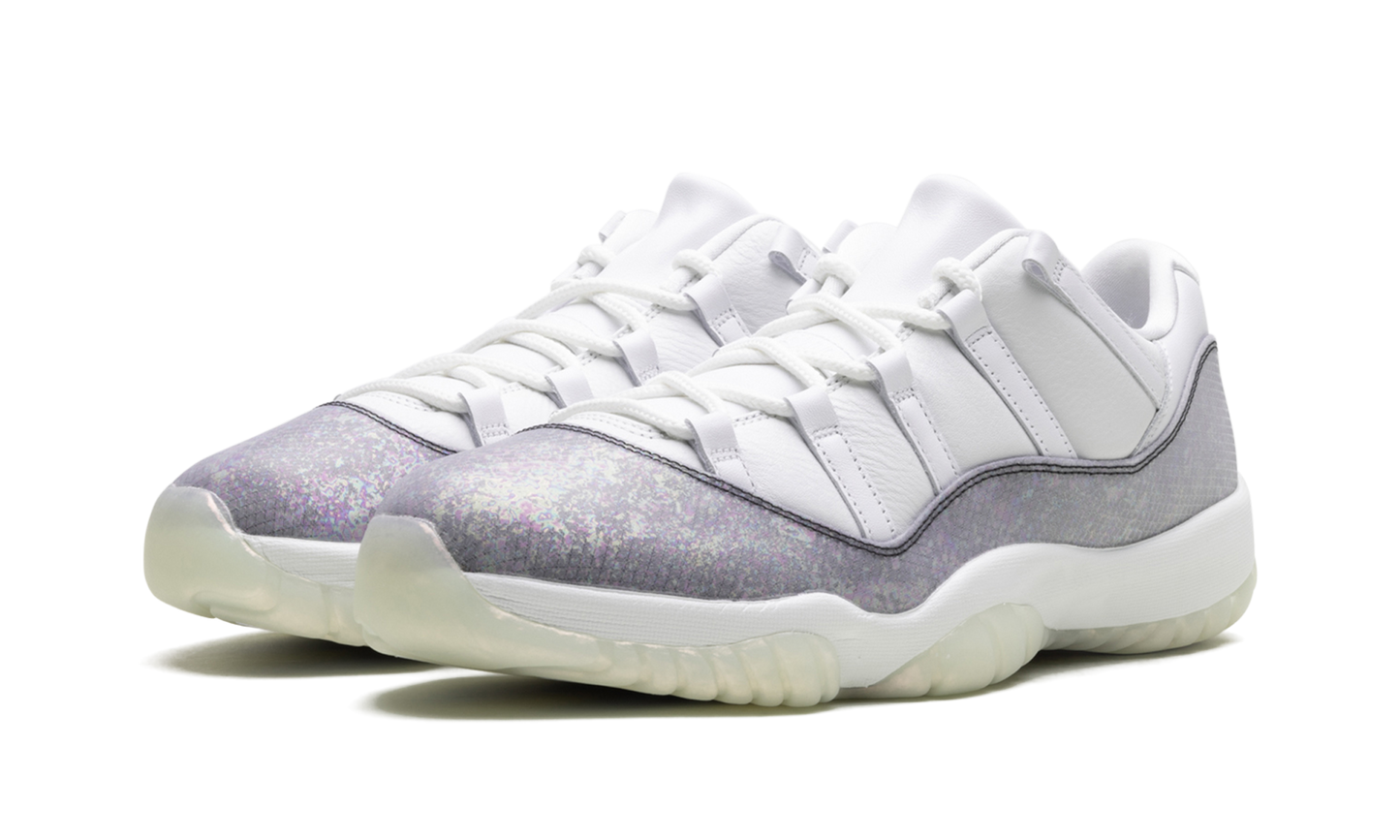 Air Jordan 11 Low "Year of the Snake" HQ7000 001