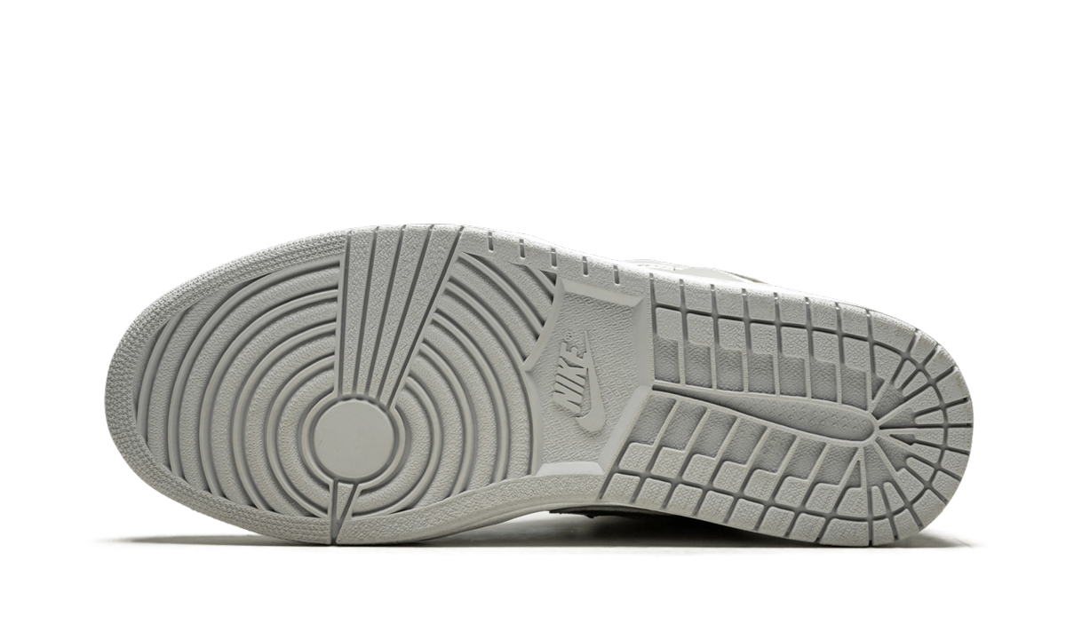 Air Jordan 1 Mid "Neutral Grey" 136065 001