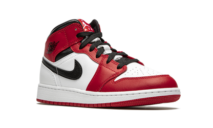 Air Jordan 1 Mid GS "Chicago 2020" 554725 173