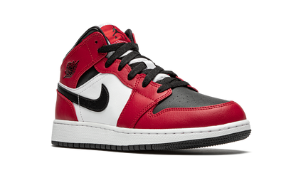 Air Jordan 1 Mid GS "Chicago Black Toe" 554725 069