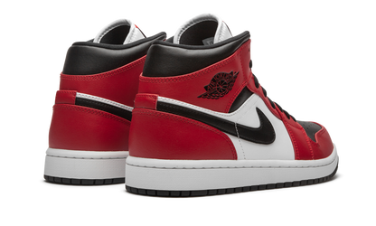 Air Jordan 1 Mid "Chicago Black Toe" 554724 069