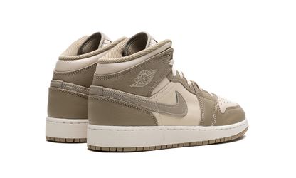 Air Jordan 1 Mid GS "Legend Brown" HF4781 203