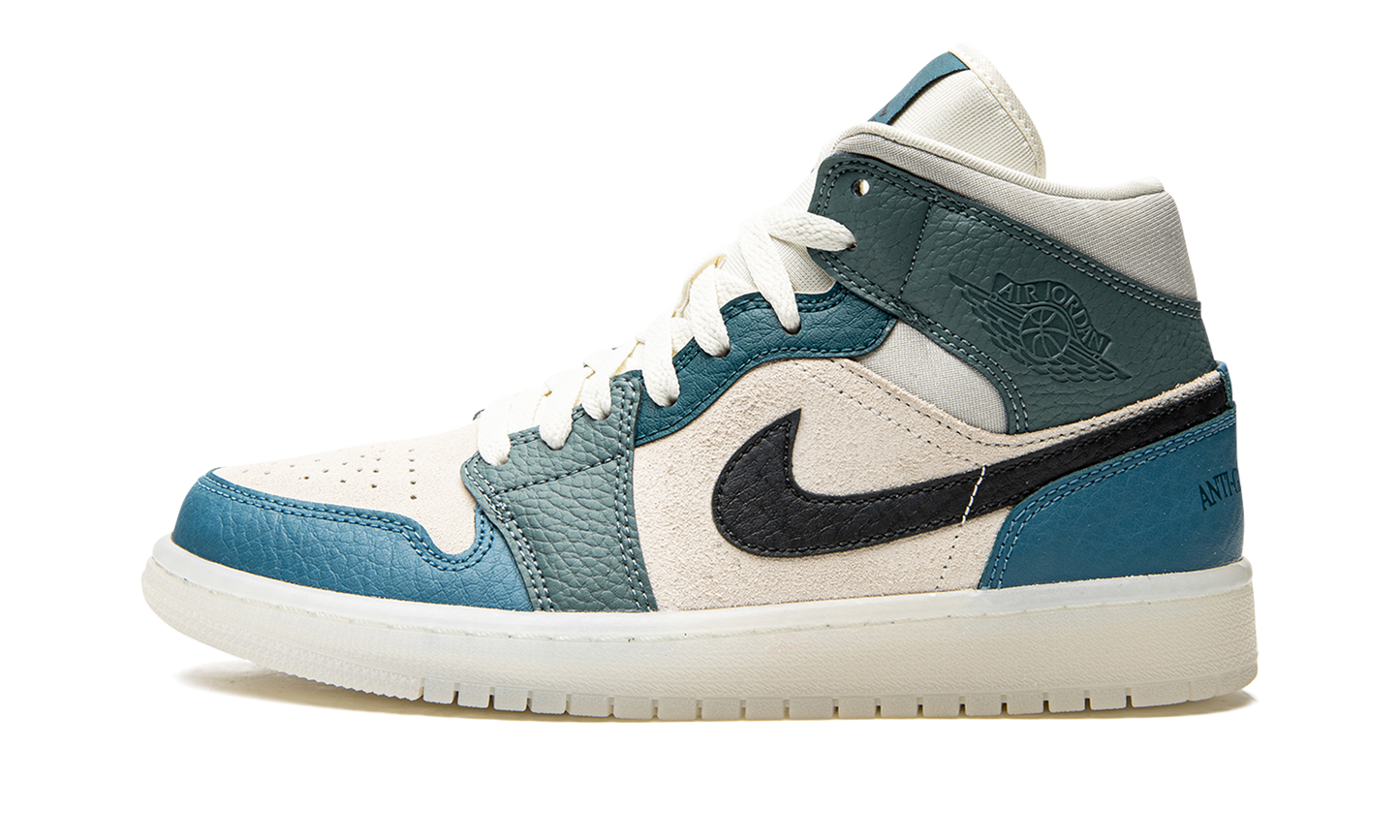 AIR JORDAN 1 MID WMNS "Anti Gravity Machines" DM9601 200