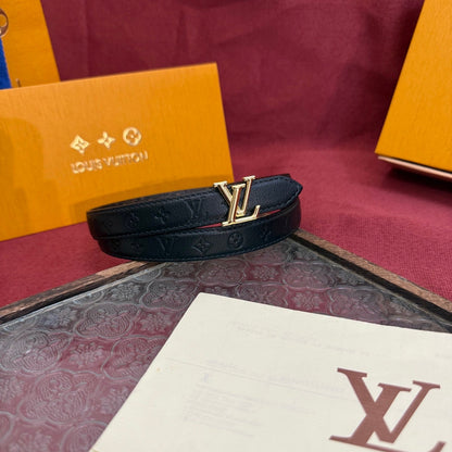 Louis Vuitton-Style Women's Belt — A stylish leather belt featuring a metal buckle, perfect for daily commutes, office wear, and parties; an excellent gift choice for Mother's Day or Valentine's Day.