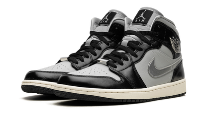 AIR JORDAN 1 MID SE WMNS "Black Chrome" FB9892 002