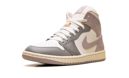 Air Jordan 1 Mid WMNS "Enigma Stone / Particle Rose" BQ6472 122