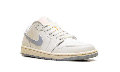 Air Jordan 1 Low WMNS "White/Purple" DC0774 106