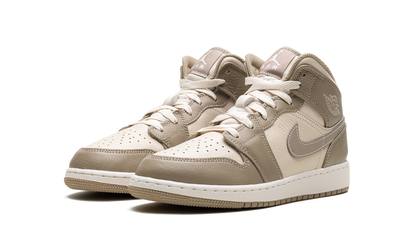 Air Jordan 1 Mid GS "Legend Brown" HF4781 203