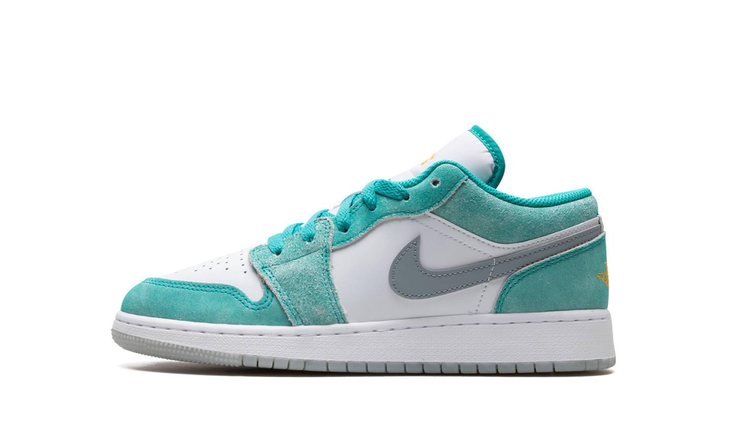 AIR JORDAN 1 LOW GS "NEW EMERALD" DO8244 301