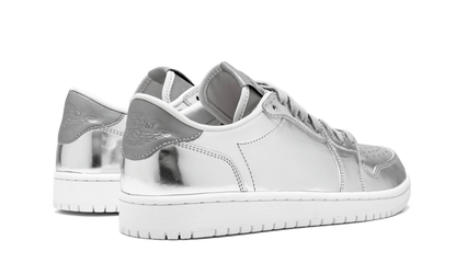 Air Jordan 1 Low Pinnacle "Metallic Silver" 852549 003