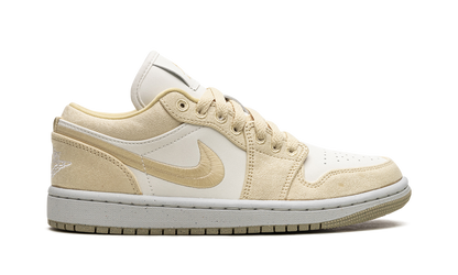 Air Jordan 1 Low WMNS "Team Gold / Sail" FN3722 701