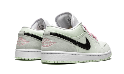AIR JORDAN 1 LO SE WMNS "Barely Green" CZ0776 300