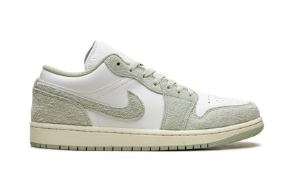 Air Jordan 1 Low SE "Seafoam" FN5214 131