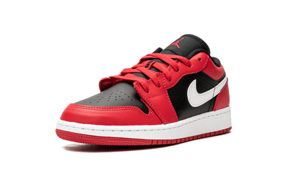 Air Jordan 1 Low GS "Black / Very Berry" 553560 061
