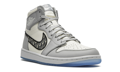 Air Jordan 1 Retro High "Dior" CN8607 002