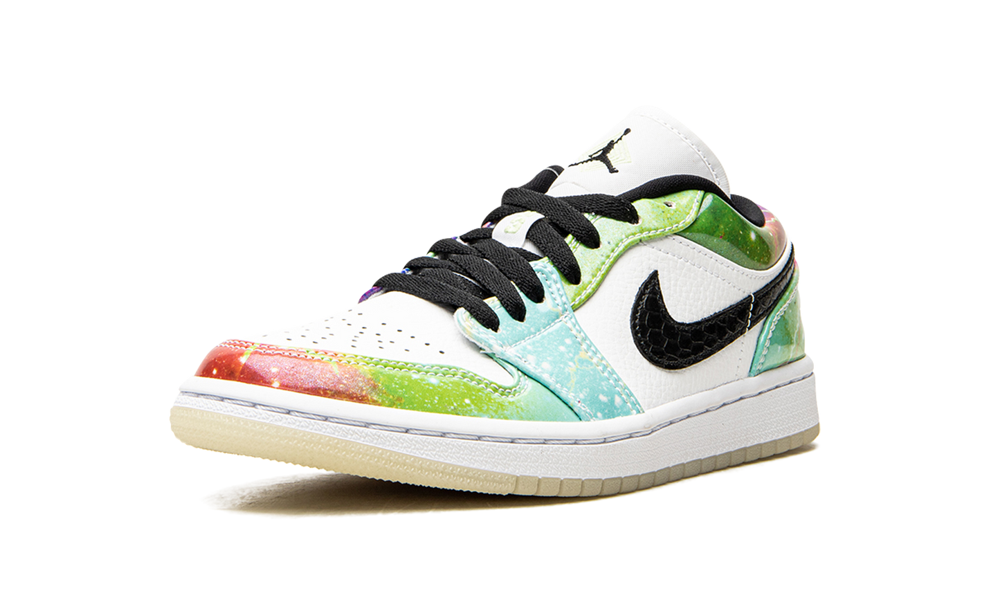 Air Jordan 1 Low WMNS "Galaxy" CW7310 909