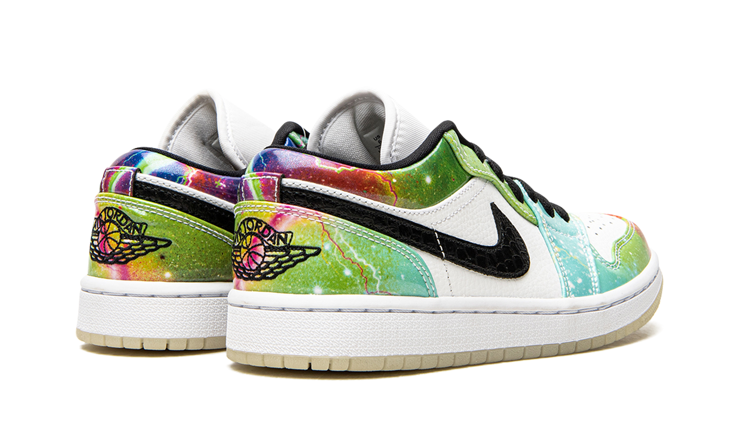 Air Jordan 1 Low WMNS "Galaxy" CW7310 909