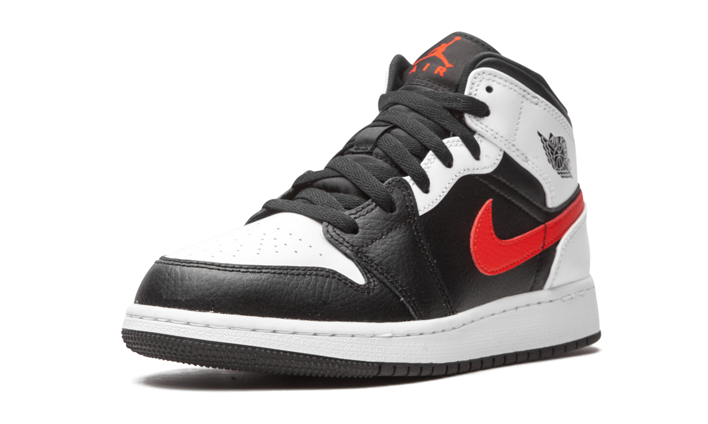 Air Jordan 1 Mid GS "Chile Red" 554725 075