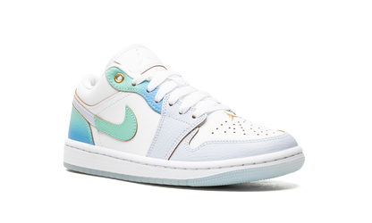 Air Jordan 1 Low WMNS "Emerald Rise" FN8899 131