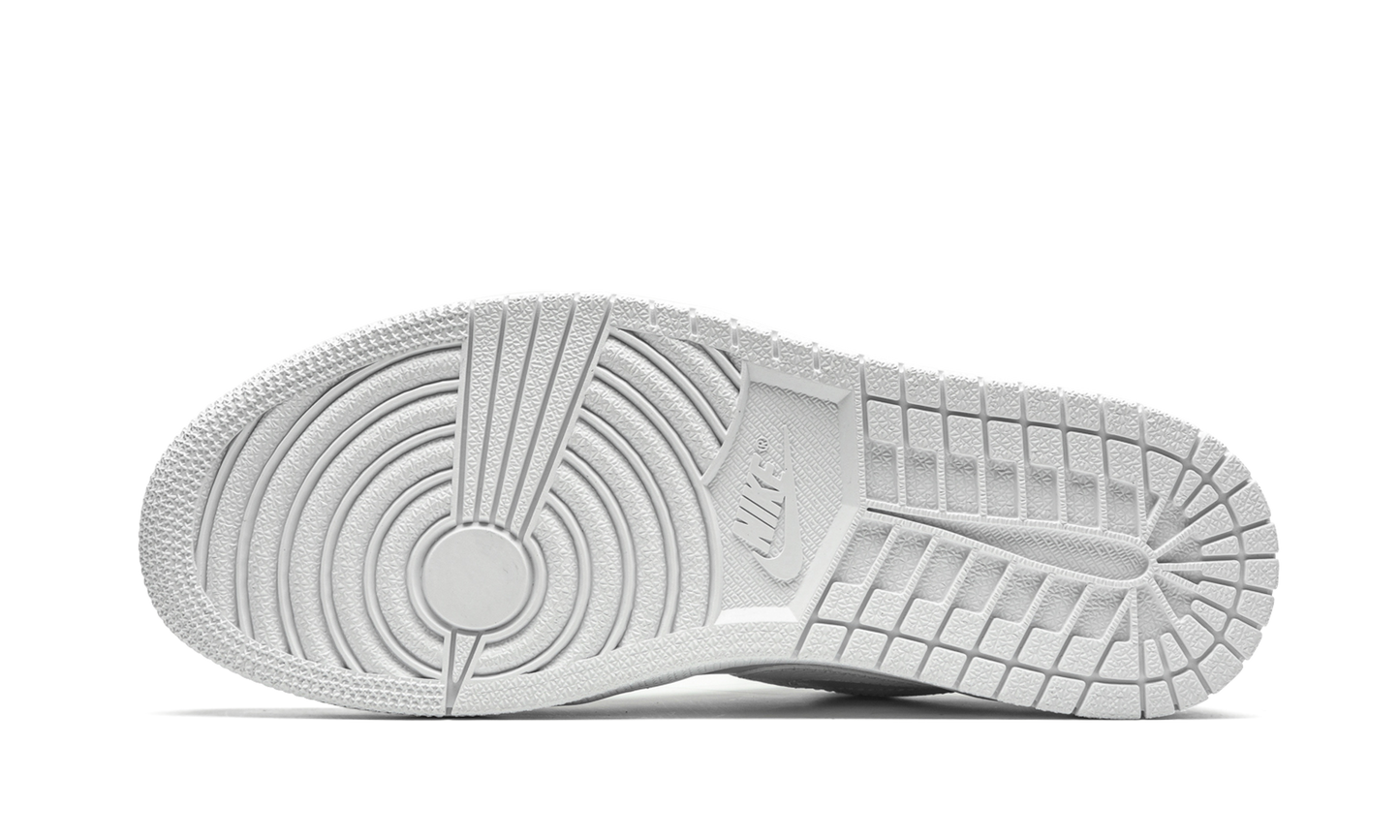 Air Jordan 1 Low "Triple White" 553558 130