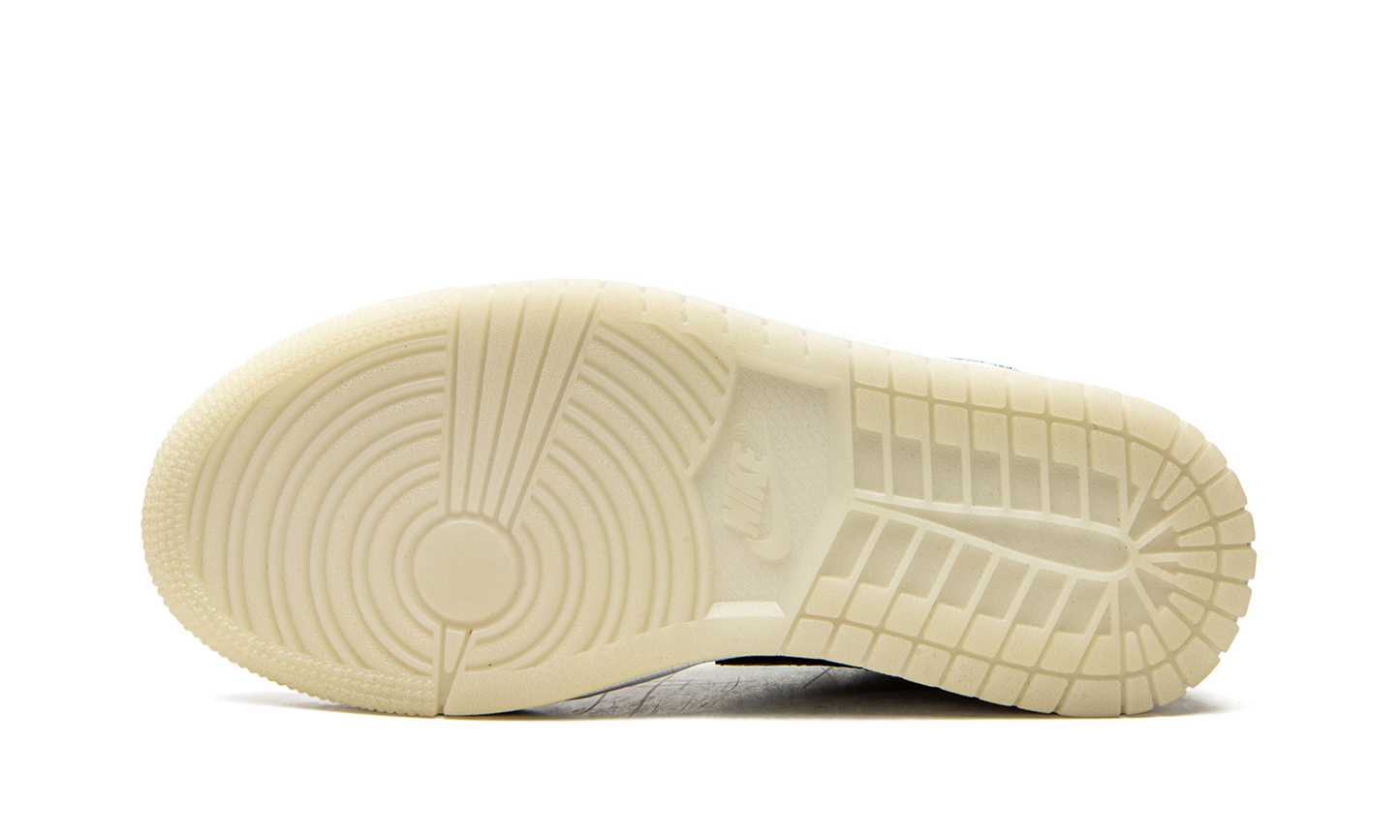 Air Jordan 1 Low WMNS "Galaxy" CW7310 909