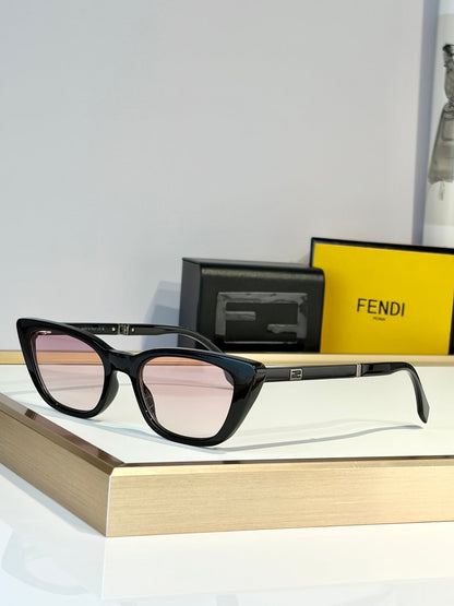 FENDI Sunglasses-FE40089I