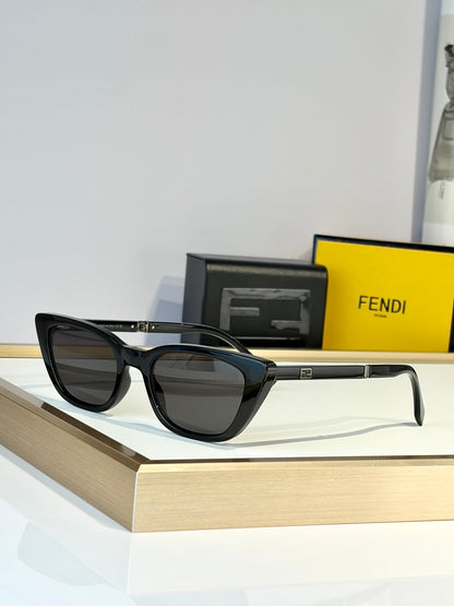 FENDI Sunglasses-FE40089I