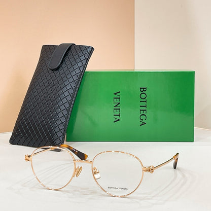BOTTEGA VENETA Sunglasses BV1382S