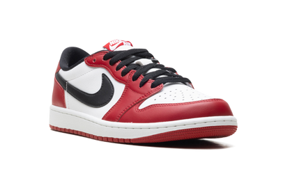 Air Jordan 1 Low OG "Chicago (2025)" HQ6998 600