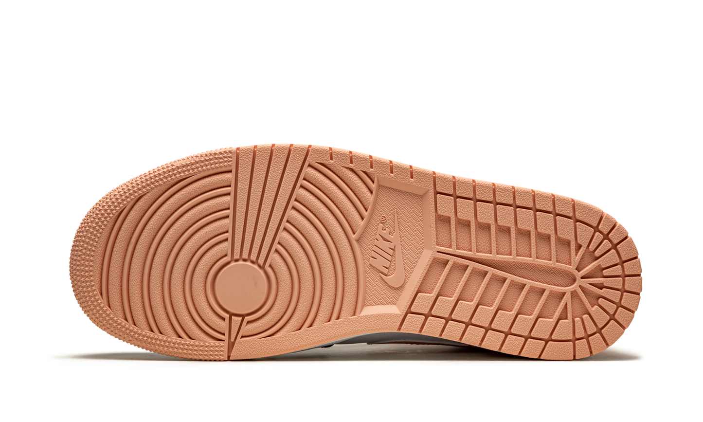 Air Jordan 1 Mid "Crimson Tint" 554724 133