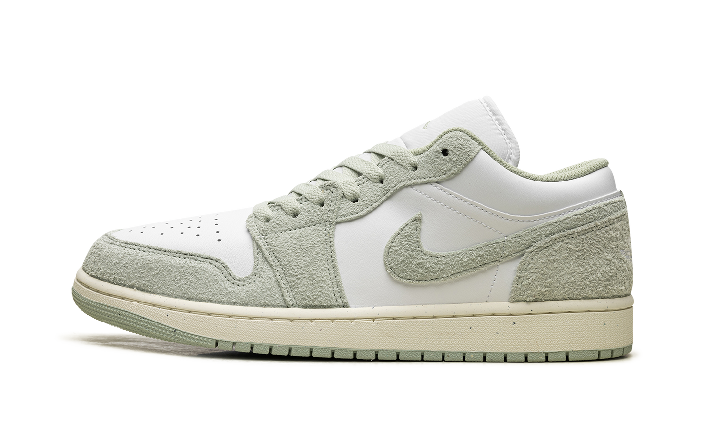 Air Jordan 1 Low SE "Seafoam" FN5214 131